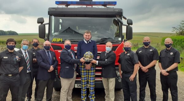 UK Fire Service Rugby make a special presentation to Doddie